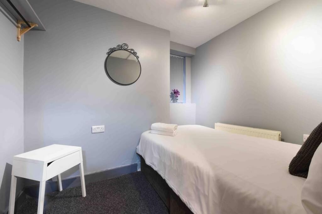 Back Turner Townhouse Apartment แมนเชสเตอร์ ภายนอก รูปภาพ