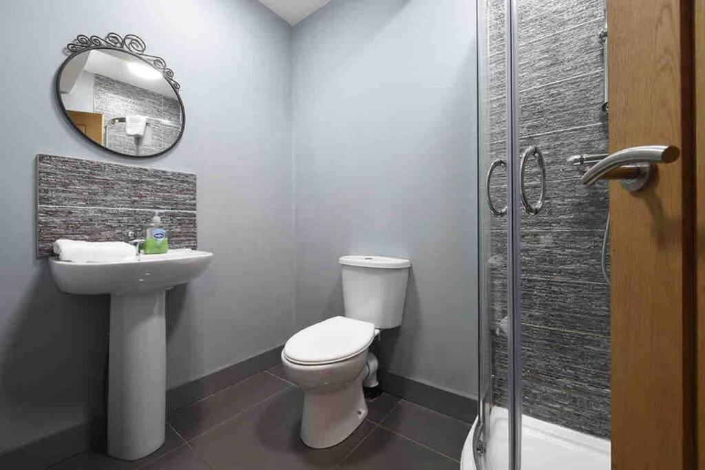 Back Turner Townhouse Apartment แมนเชสเตอร์ ภายนอก รูปภาพ