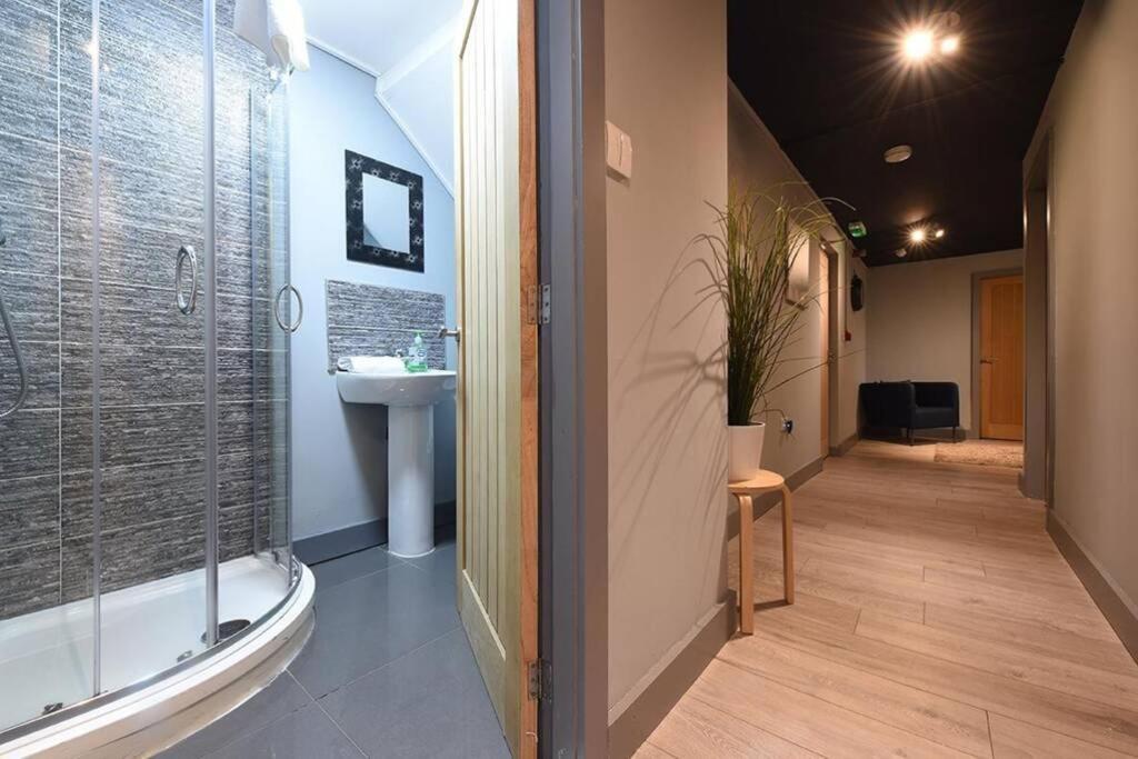 Back Turner Townhouse Apartment แมนเชสเตอร์ ภายนอก รูปภาพ